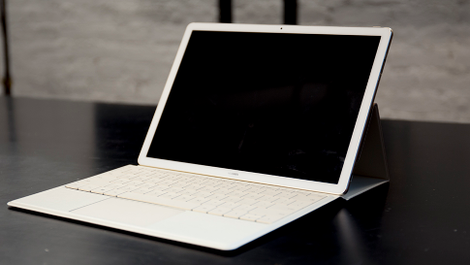 Illustration for article titled The Best Hybrid Laptops For Every Occasion